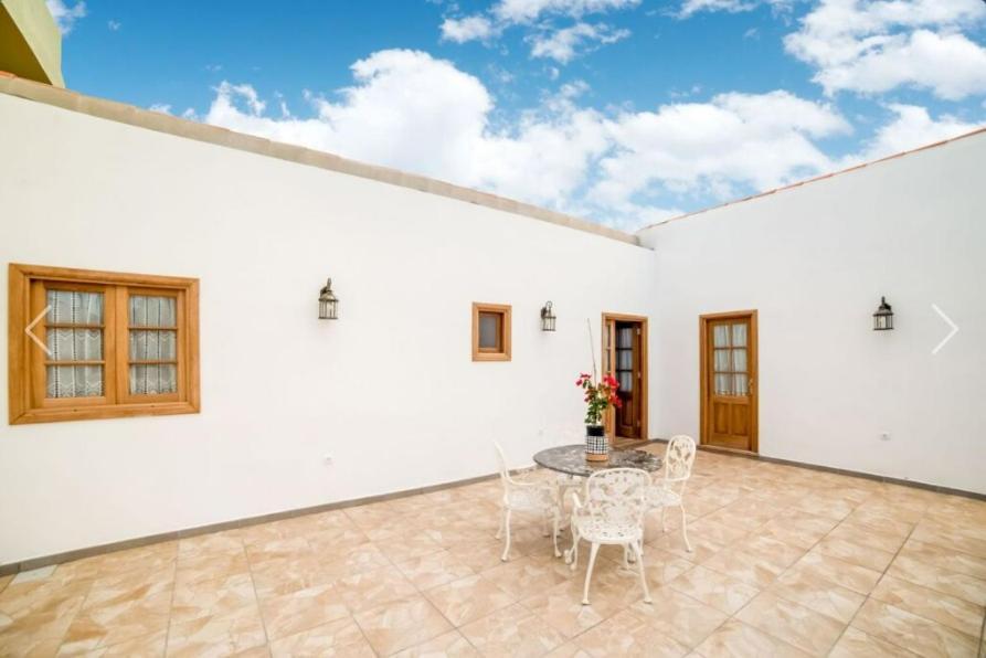 La Casa Del Bisa Villa Genovés Exteriör bild